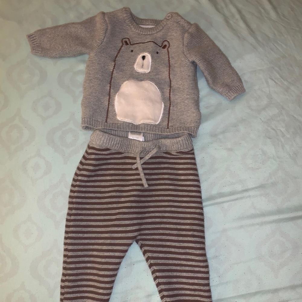 3-6 month old bear print outfit
